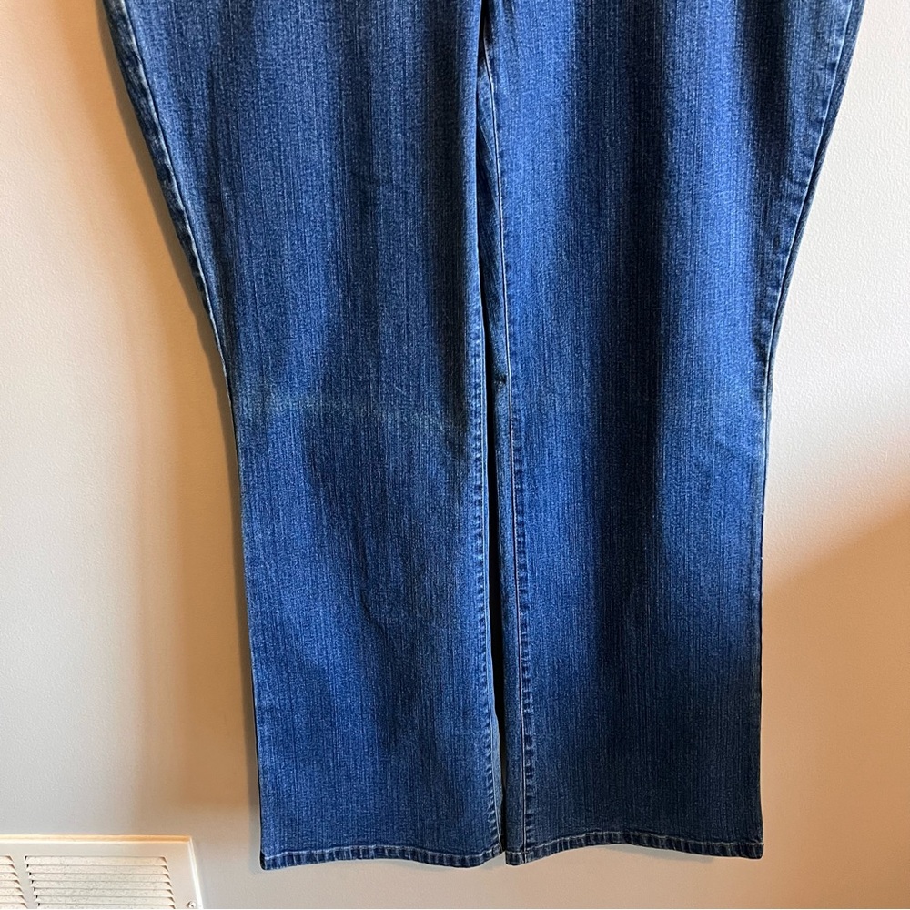 Smith's Dungarees Blue Jeans Boot Cut Stretch Med Wash High Rise Size 18 - Picture 11 of 11